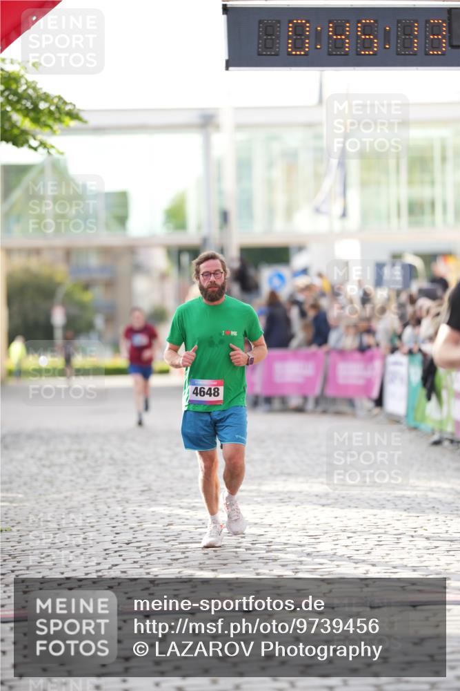 12.06.2026 - Holstenköstenlauf LAZAROV Photography http://msf.ph/oto/9739456 12.06.2026 19:45:13 Laufen 3203, 3290, 3948, 4648 meine-sportfotos.de