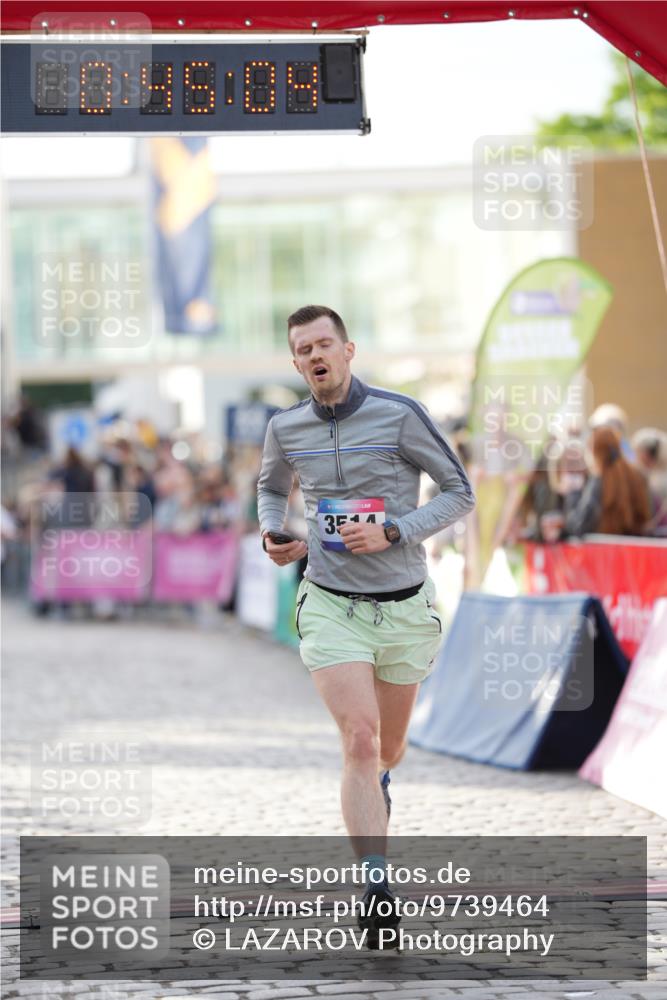 12.06.2026 - Holstenköstenlauf LAZAROV Photography http://msf.ph/oto/9739464 12.06.2026 19:45:04 Laufen 3203, 3514, 4163 meine-sportfotos.de