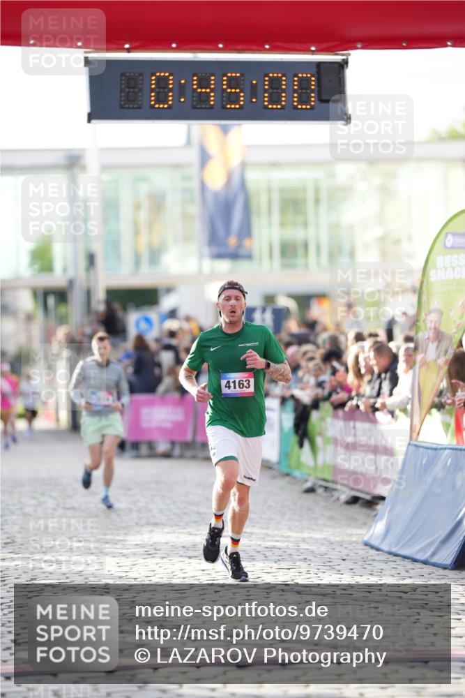 12.06.2026 - Holstenköstenlauf LAZAROV Photography http://msf.ph/oto/9739470 12.06.2026 19:45:00 Laufen 3514, 4163 meine-sportfotos.de