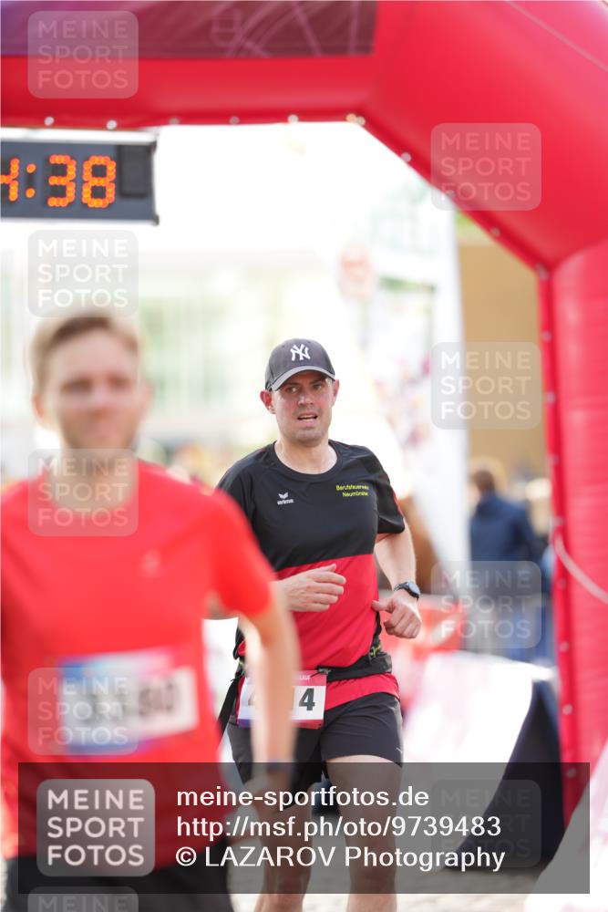 12.06.2026 - Holstenköstenlauf LAZAROV Photography http://msf.ph/oto/9739483 12.06.2026 19:44:37 Laufen 3380, 4314 meine-sportfotos.de