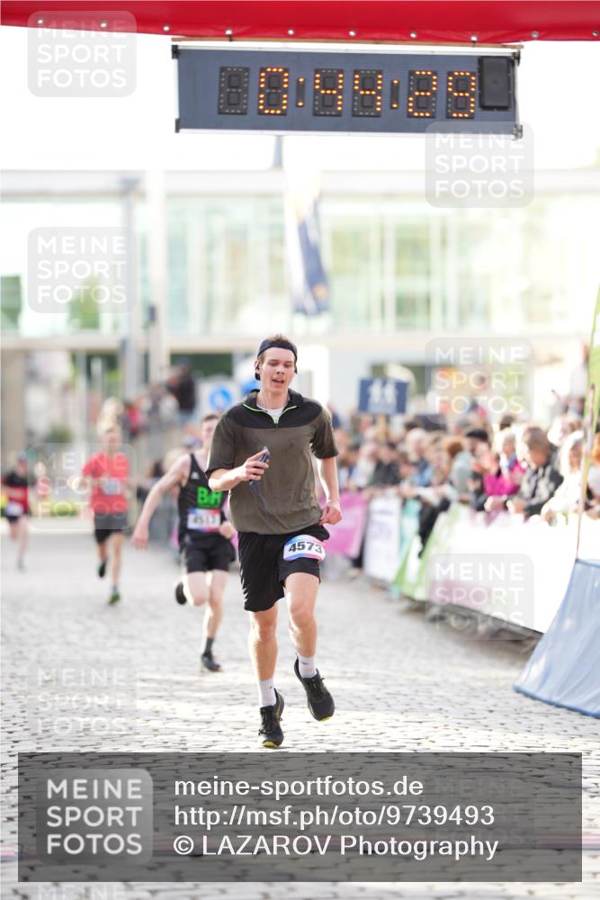 12.06.2026 - Holstenköstenlauf LAZAROV Photography http://msf.ph/oto/9739493 12.06.2026 19:44:28 Laufen 3159, 4513, 4573 meine-sportfotos.de
