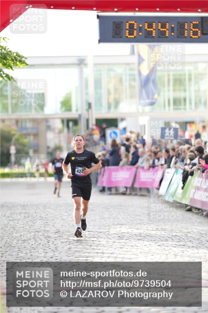 12.06.2026 - Holstenköstenlauf LAZAROV Photography http://msf.ph/oto/9739504 12.06.2026 19:44:16 Laufen 4249 meine-sportfotos.de