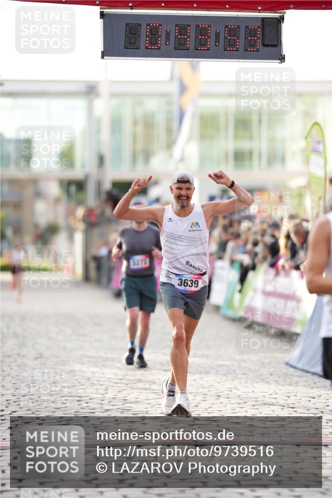 12.06.2026 - Holstenköstenlauf LAZAROV Photography http://msf.ph/oto/9739516 12.06.2026 19:43:52 Laufen 3272, 3599, 3639, 4434 meine-sportfotos.de
