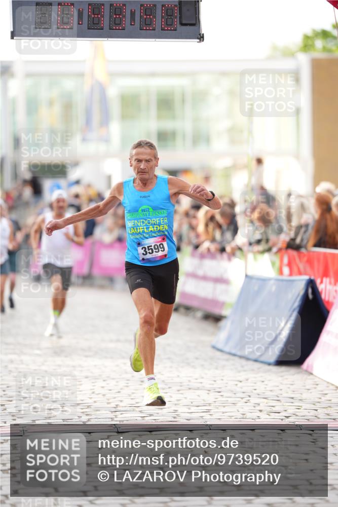12.06.2026 - Holstenköstenlauf LAZAROV Photography http://msf.ph/oto/9739520 12.06.2026 19:43:49 Laufen 3599, 3639, 4434 meine-sportfotos.de