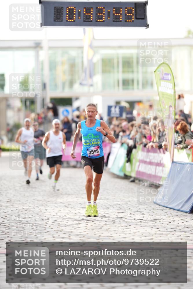 12.06.2026 - Holstenköstenlauf LAZAROV Photography http://msf.ph/oto/9739522 12.06.2026 19:43:48 Laufen 3599, 3639, 4434, 4799 meine-sportfotos.de