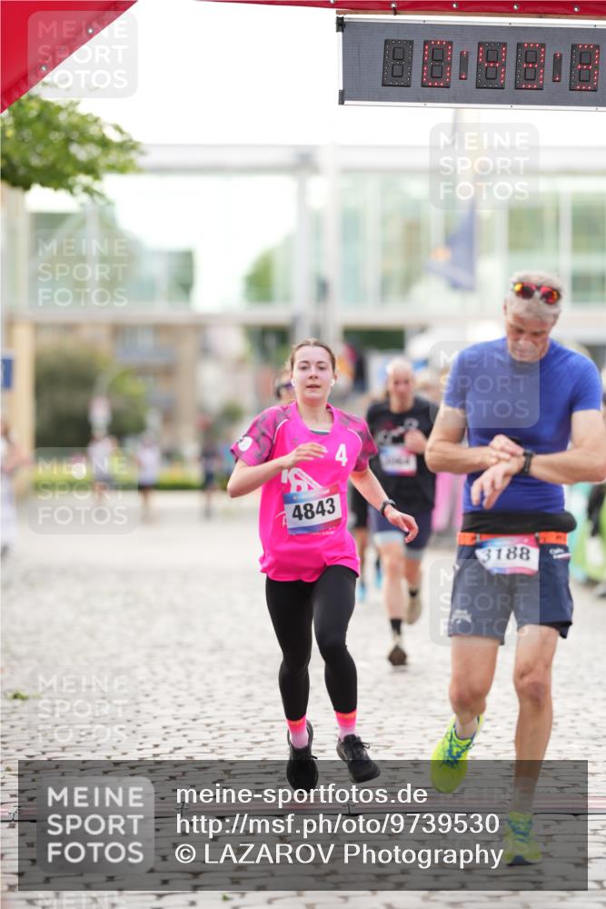12.06.2026 - Holstenköstenlauf LAZAROV Photography http://msf.ph/oto/9739530 12.06.2026 19:43:38 Laufen 3015, 3064, 3188, 3191, 3640, 4164, 4799, 4843 meine-sportfotos.de