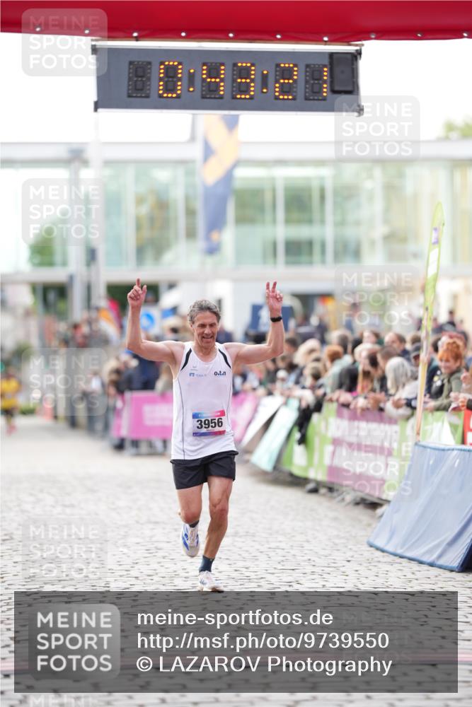 12.06.2026 - Holstenköstenlauf LAZAROV Photography http://msf.ph/oto/9739550 12.06.2026 19:43:20 Laufen 3956 meine-sportfotos.de