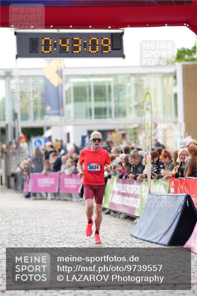 12.06.2026 - Holstenköstenlauf LAZAROV Photography http://msf.ph/oto/9739557 12.06.2026 19:43:09 Laufen 3634, 4195 meine-sportfotos.de