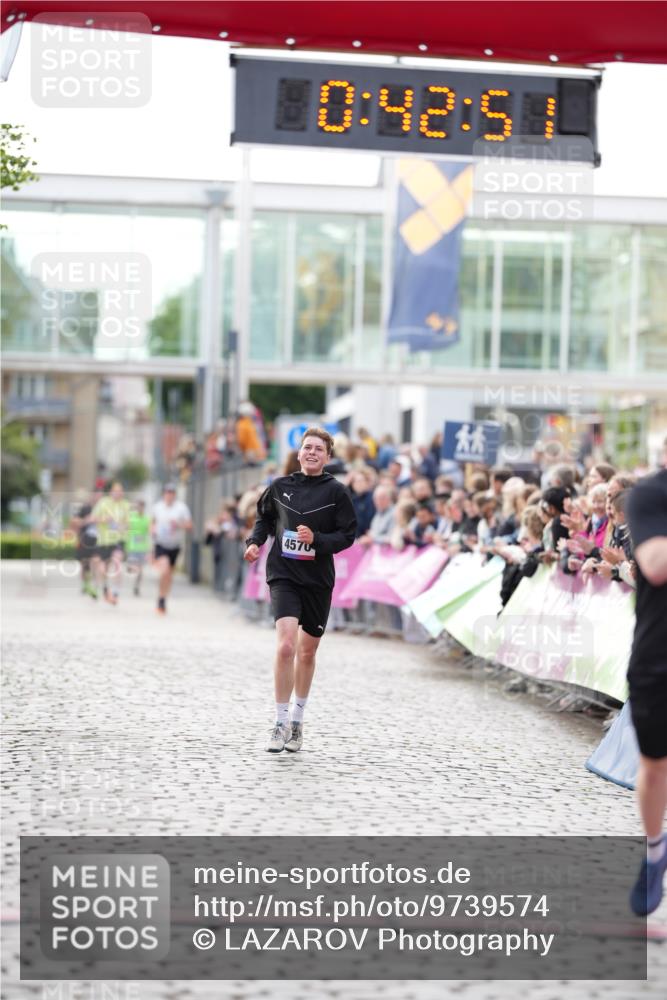12.06.2026 - Holstenköstenlauf LAZAROV Photography http://msf.ph/oto/9739574 12.06.2026 19:42:50 Laufen 3968, 4570 meine-sportfotos.de