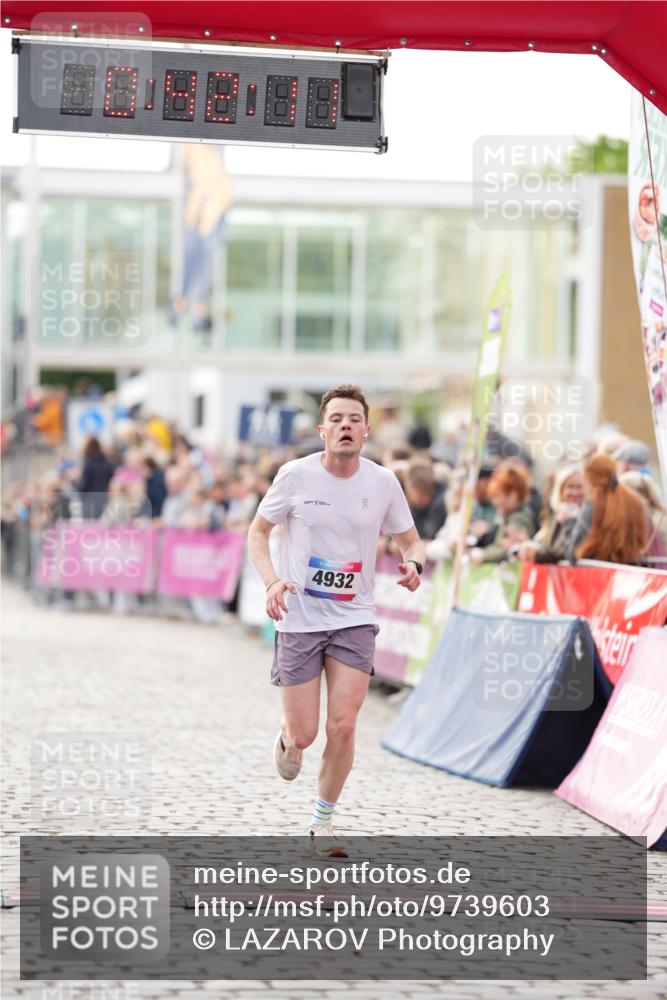 12.06.2026 - Holstenköstenlauf LAZAROV Photography http://msf.ph/oto/9739603 12.06.2026 19:42:10 Laufen 3253, 3680, 4932 meine-sportfotos.de