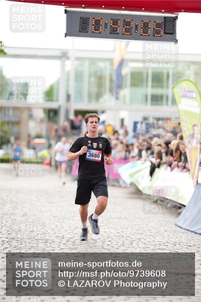 12.06.2026 - Holstenköstenlauf LAZAROV Photography http://msf.ph/oto/9739608 12.06.2026 19:42:04 Laufen 3680 meine-sportfotos.de