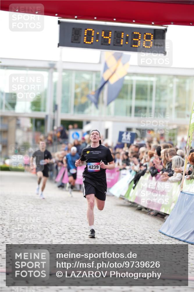 12.06.2026 - Holstenköstenlauf LAZAROV Photography http://msf.ph/oto/9739626 12.06.2026 19:41:37 Laufen 4239, 4862 meine-sportfotos.de