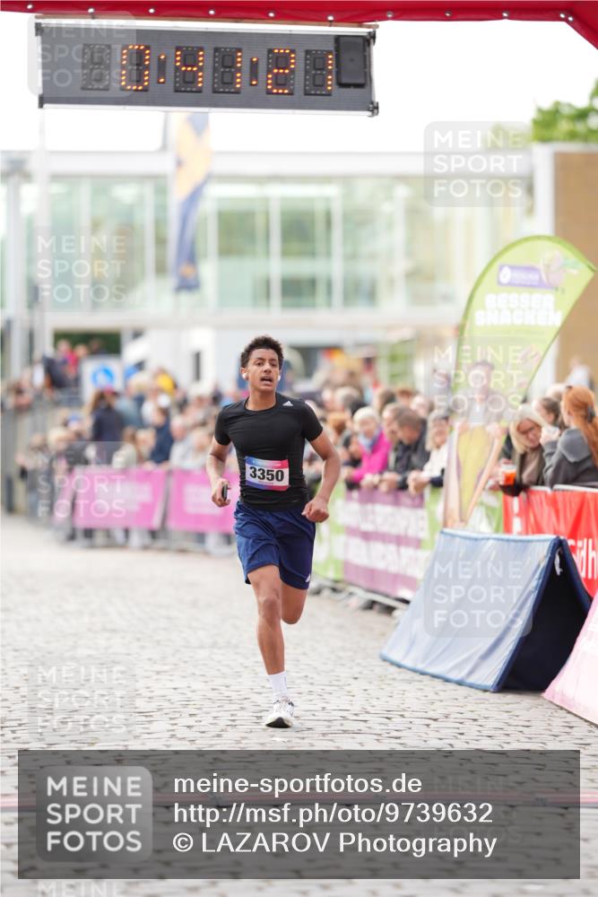 12.06.2026 - Holstenköstenlauf LAZAROV Photography http://msf.ph/oto/9739632 12.06.2026 19:41:20 Laufen 3075, 3235, 3350 meine-sportfotos.de