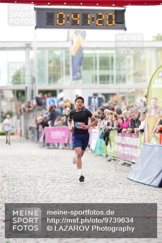 12.06.2026 - Holstenköstenlauf LAZAROV Photography http://msf.ph/oto/9739634 12.06.2026 19:41:19 Laufen 3075, 3235, 3350 meine-sportfotos.de