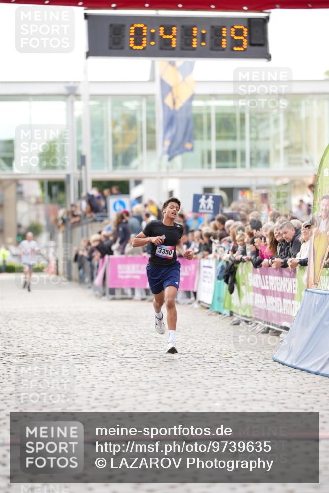 12.06.2026 - Holstenköstenlauf LAZAROV Photography http://msf.ph/oto/9739635 12.06.2026 19:41:19 Laufen 3075, 3235, 3350 meine-sportfotos.de