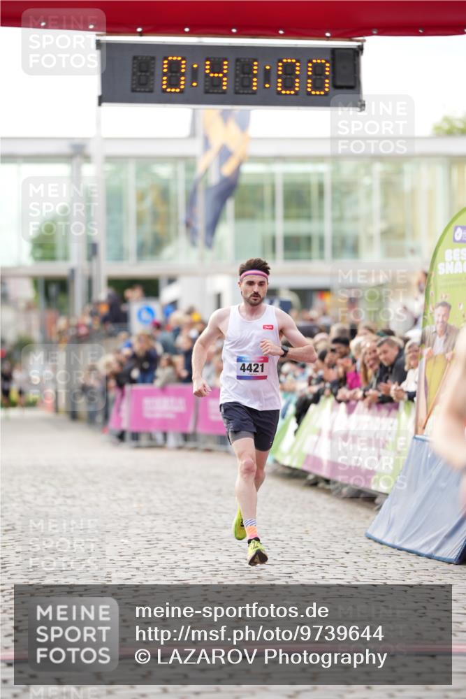 12.06.2026 - Holstenköstenlauf LAZAROV Photography http://msf.ph/oto/9739644 12.06.2026 19:40:59 Laufen 3211, 3761, 4421, 4432, 4441 meine-sportfotos.de