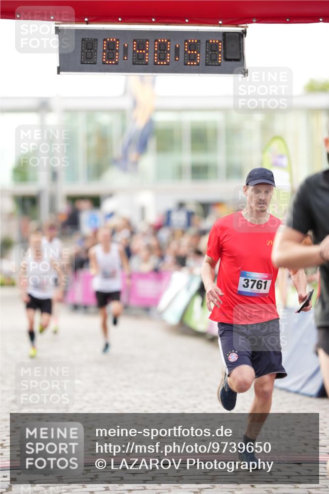 12.06.2026 - Holstenköstenlauf LAZAROV Photography http://msf.ph/oto/9739650 12.06.2026 19:40:56 Laufen 3211, 3761, 4421, 4432, 4441 meine-sportfotos.de