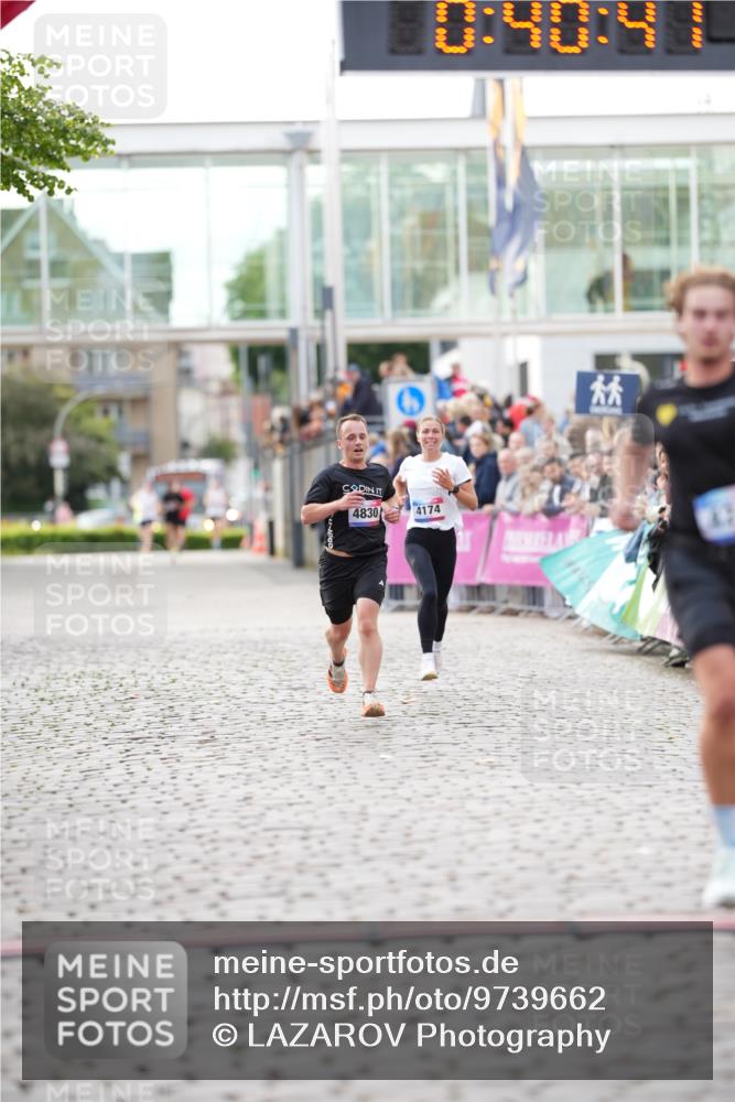 12.06.2026 - Holstenköstenlauf LAZAROV Photography http://msf.ph/oto/9739662 12.06.2026 19:40:40 Laufen 3219, 4174, 4242, 4830 meine-sportfotos.de