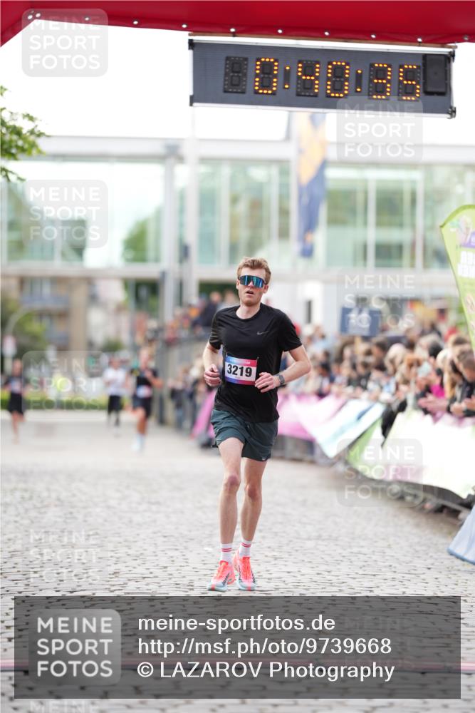 12.06.2026 - Holstenköstenlauf LAZAROV Photography http://msf.ph/oto/9739668 12.06.2026 19:40:34 Laufen 3219, 3510 meine-sportfotos.de