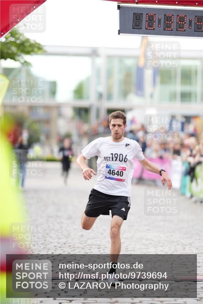 12.06.2026 - Holstenköstenlauf LAZAROV Photography http://msf.ph/oto/9739694 12.06.2026 19:39:47 Laufen 3700, 4640, 4655 meine-sportfotos.de