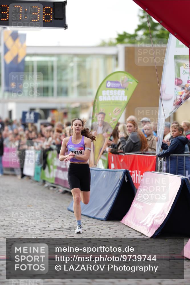 12.06.2026 - Holstenköstenlauf LAZAROV Photography http://msf.ph/oto/9739744 12.06.2026 19:37:38 Laufen 3058, 4639, 4816, 4819 meine-sportfotos.de