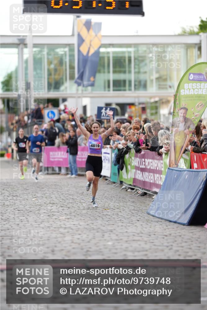 12.06.2026 - Holstenköstenlauf LAZAROV Photography http://msf.ph/oto/9739748 12.06.2026 19:37:36 Laufen 4819 meine-sportfotos.de