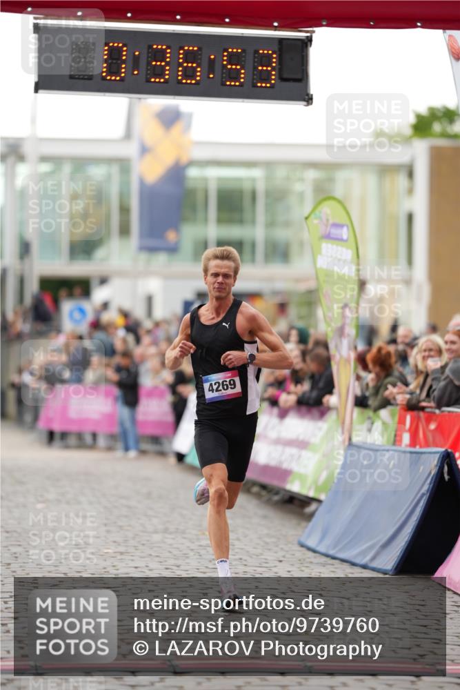 12.06.2026 - Holstenköstenlauf LAZAROV Photography http://msf.ph/oto/9739760 12.06.2026 19:36:52 Laufen 3040, 4269 meine-sportfotos.de
