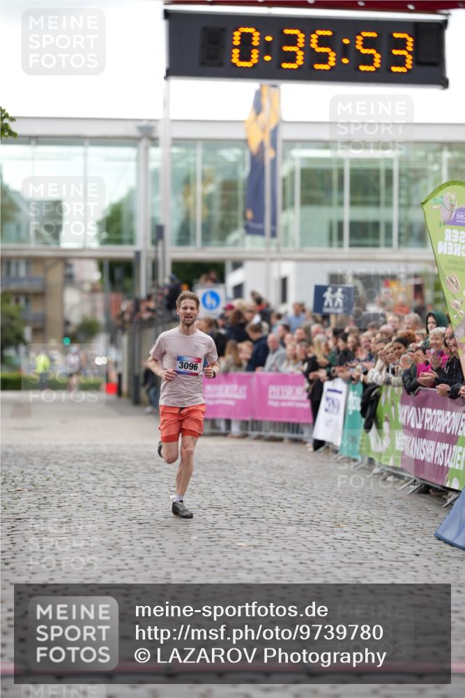 12.06.2026 - Holstenköstenlauf LAZAROV Photography http://msf.ph/oto/9739780 12.06.2026 19:35:52 Laufen 3096 meine-sportfotos.de
