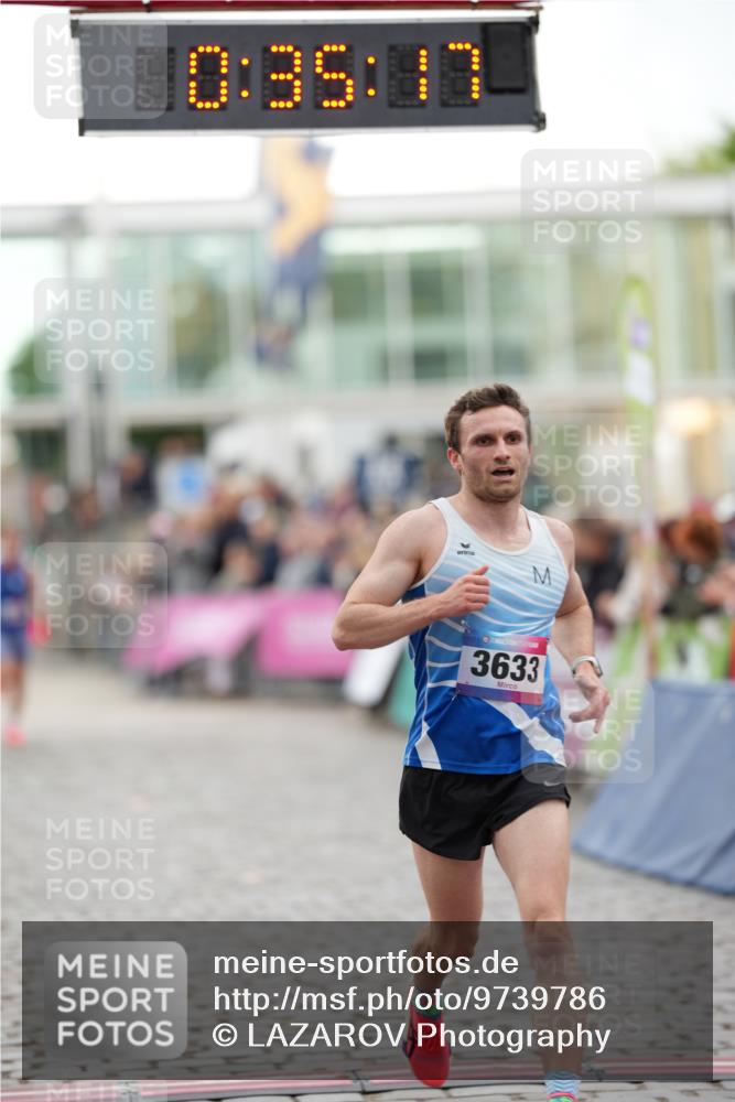 12.06.2026 - Holstenköstenlauf LAZAROV Photography http://msf.ph/oto/9739786 12.06.2026 19:35:16 Laufen 3633 meine-sportfotos.de
