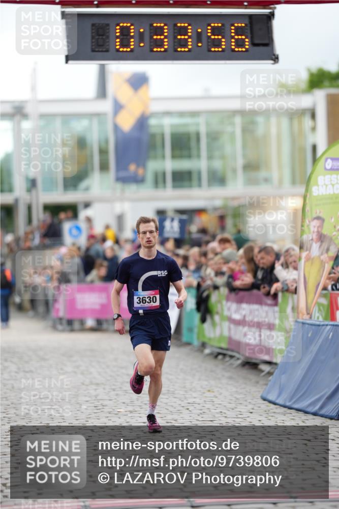 12.06.2026 - Holstenköstenlauf LAZAROV Photography http://msf.ph/oto/9739806 12.06.2026 19:33:56 Laufen 3630 meine-sportfotos.de