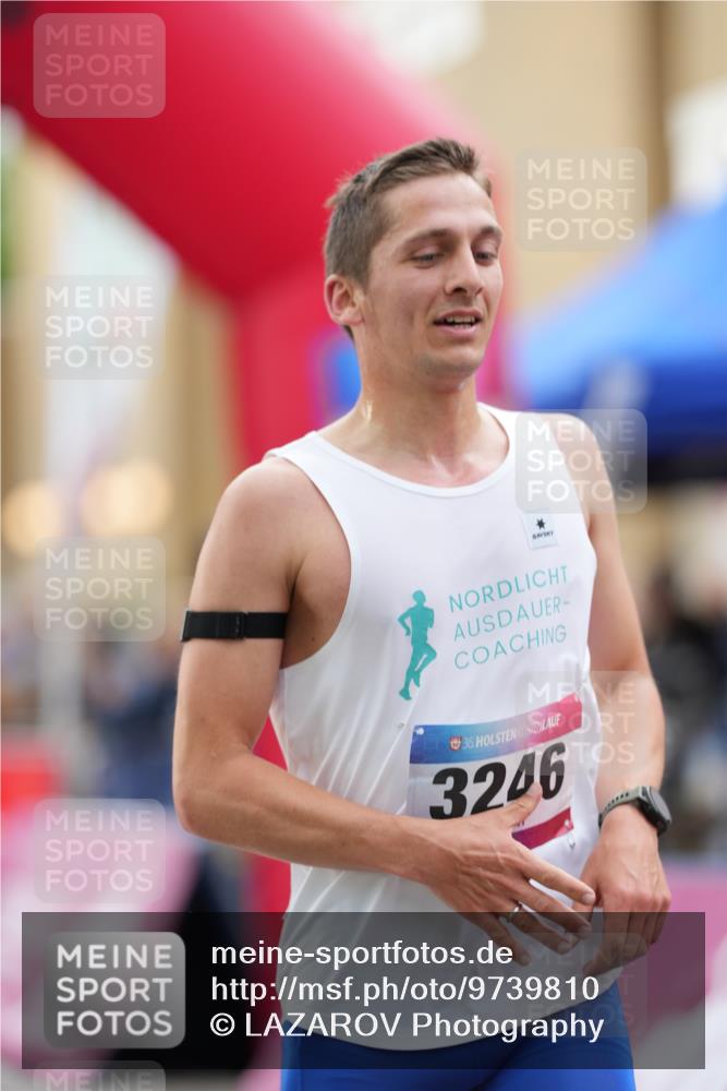 12.06.2026 - Holstenköstenlauf LAZAROV Photography http://msf.ph/oto/9739810 12.06.2026 19:33:19 Laufen 3246 meine-sportfotos.de