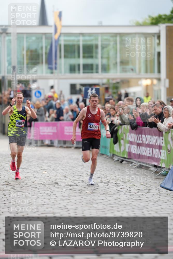12.06.2026 - Holstenköstenlauf LAZAROV Photography http://msf.ph/oto/9739820 12.06.2026 19:31:53 Laufen 4664, 4800 meine-sportfotos.de