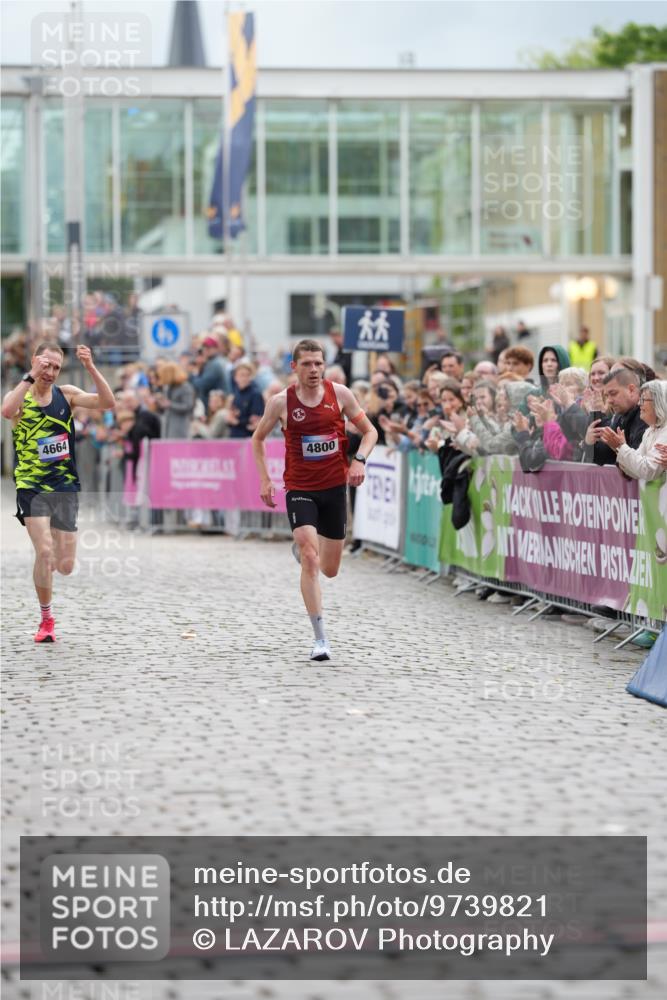 12.06.2026 - Holstenköstenlauf LAZAROV Photography http://msf.ph/oto/9739821 12.06.2026 19:31:52 Laufen 4664, 4800 meine-sportfotos.de