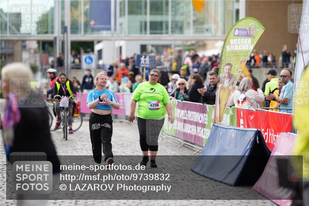 12.06.2026 - Holstenköstenlauf LAZAROV Photography http://msf.ph/oto/9739832 12.06.2026 18:28:52 Laufen  meine-sportfotos.de