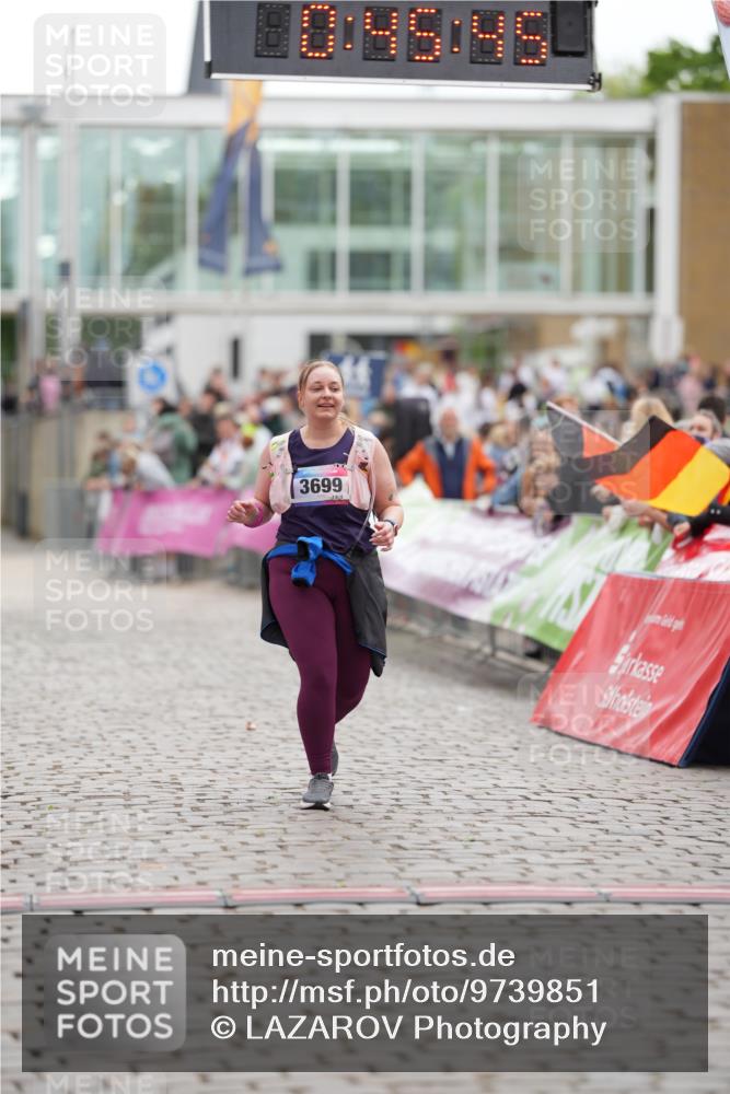 12.06.2026 - Holstenköstenlauf LAZAROV Photography http://msf.ph/oto/9739851 12.06.2026 18:15:43 Laufen 3699 meine-sportfotos.de