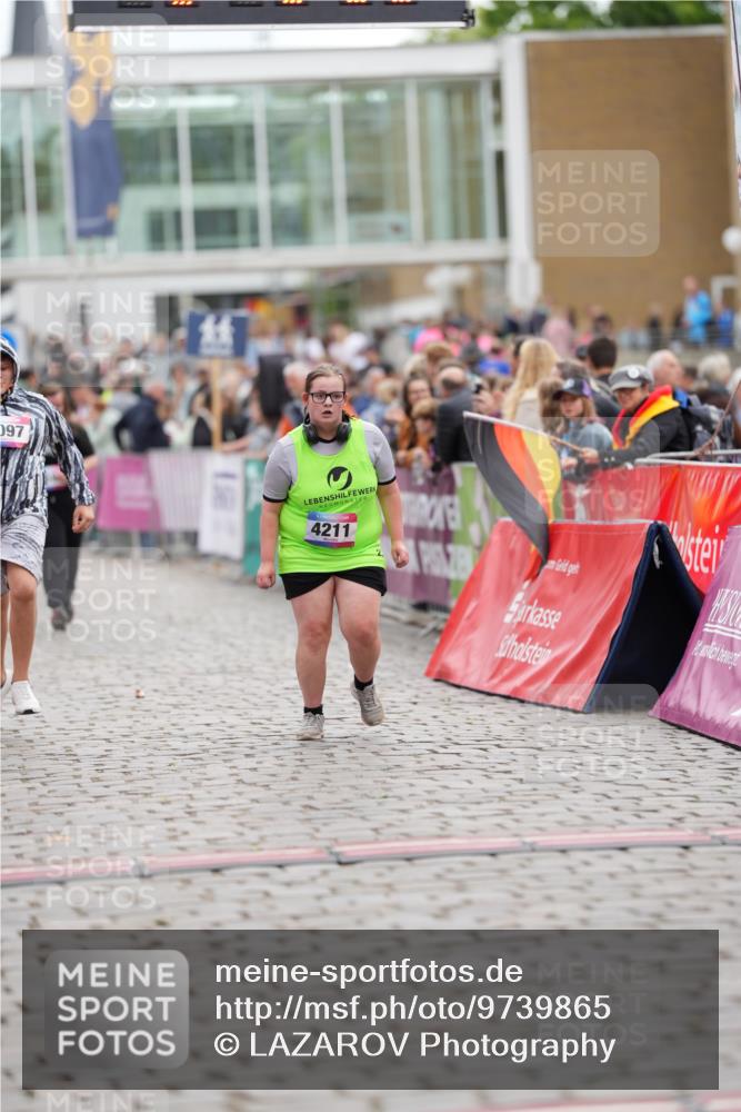 12.06.2026 - Holstenköstenlauf LAZAROV Photography http://msf.ph/oto/9739865 12.06.2026 18:15:18 Laufen 4097, 4211 meine-sportfotos.de