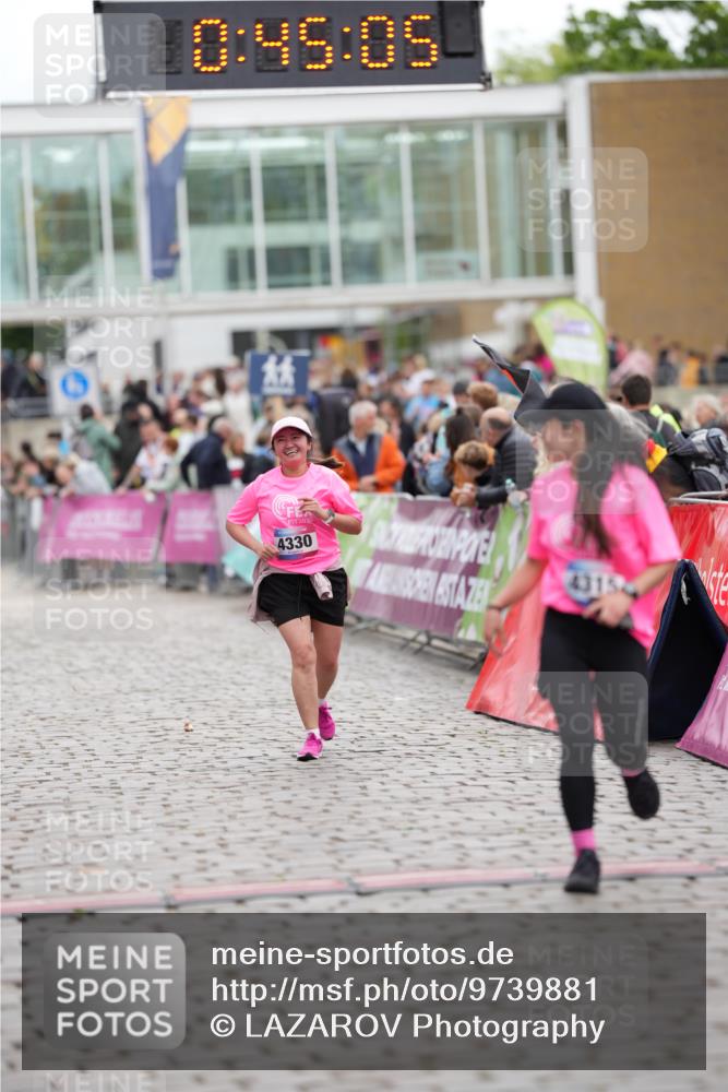 12.06.2026 - Holstenköstenlauf LAZAROV Photography http://msf.ph/oto/9739881 12.06.2026 18:15:03 Laufen 4315, 4330 meine-sportfotos.de