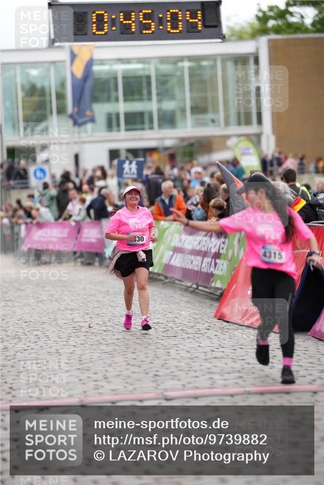 12.06.2026 - Holstenköstenlauf LAZAROV Photography http://msf.ph/oto/9739882 12.06.2026 18:15:02 Laufen 4315, 4330 meine-sportfotos.de