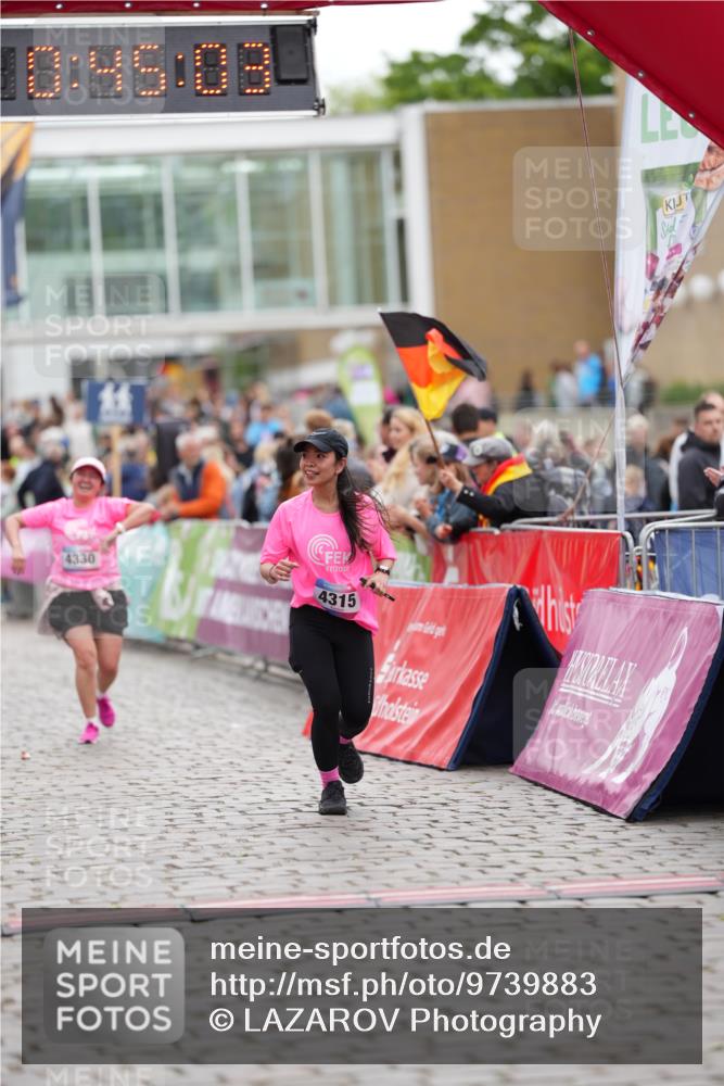 12.06.2026 - Holstenköstenlauf LAZAROV Photography http://msf.ph/oto/9739883 12.06.2026 18:15:01 Laufen 4315, 4330 meine-sportfotos.de