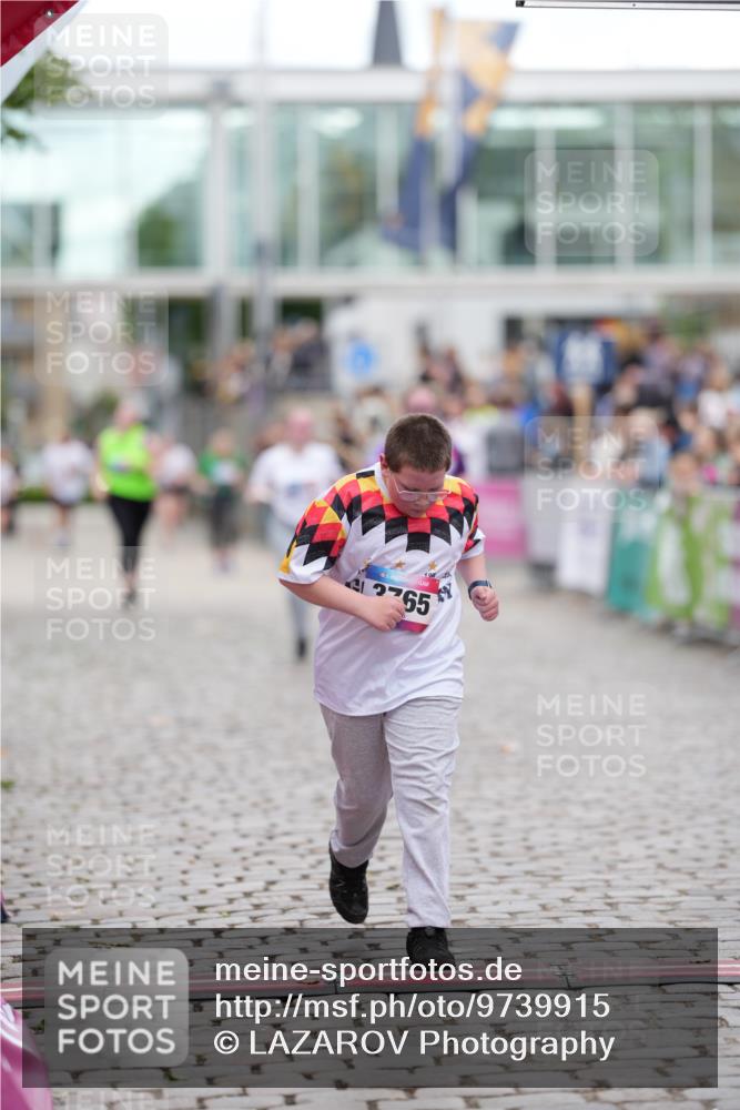 12.06.2026 - Holstenköstenlauf LAZAROV Photography http://msf.ph/oto/9739915 12.06.2026 18:11:08 Laufen 3316, 3765, 4477 meine-sportfotos.de