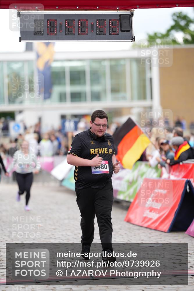 12.06.2026 - Holstenköstenlauf LAZAROV Photography http://msf.ph/oto/9739926 12.06.2026 18:10:47 Laufen 3480, 3577, 3584 meine-sportfotos.de