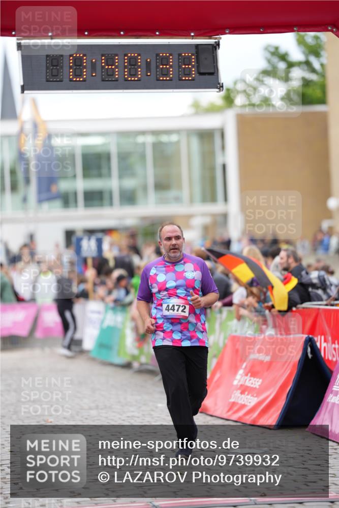 12.06.2026 - Holstenköstenlauf LAZAROV Photography http://msf.ph/oto/9739932 12.06.2026 18:10:31 Laufen 4207, 4472 meine-sportfotos.de