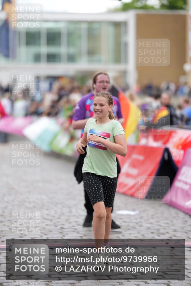 12.06.2026 - Holstenköstenlauf LAZAROV Photography http://msf.ph/oto/9739956 12.06.2026 18:09:26 Laufen 3727, 4200, 4483 meine-sportfotos.de