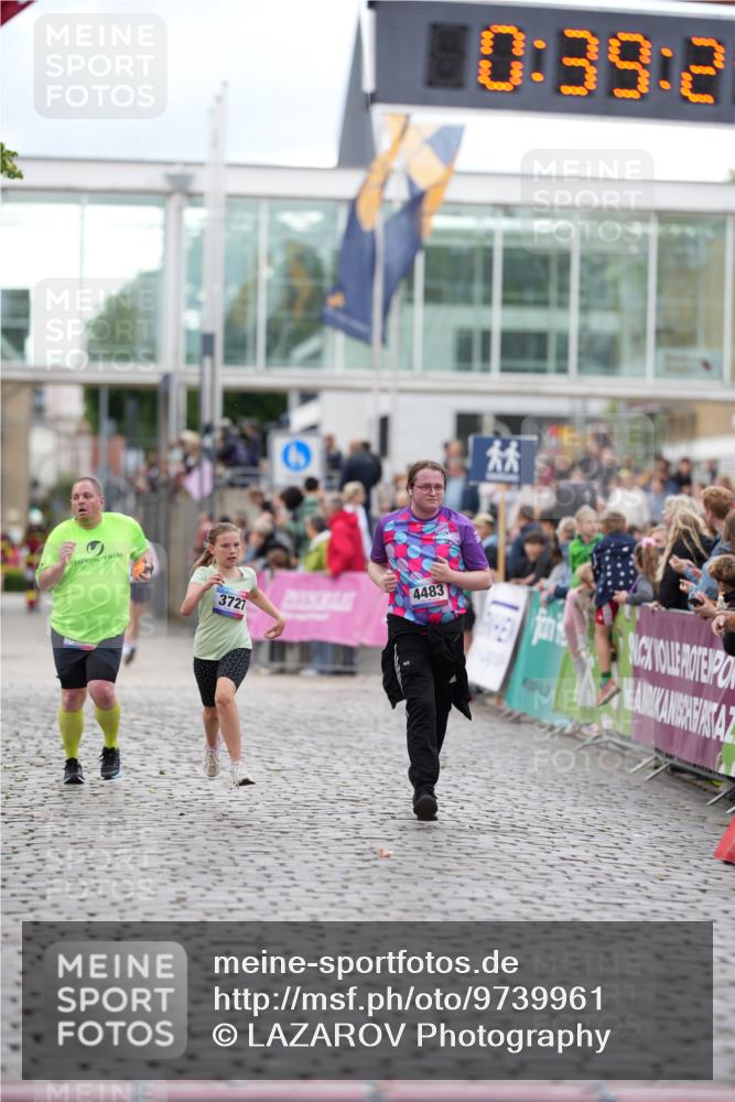 12.06.2026 - Holstenköstenlauf LAZAROV Photography http://msf.ph/oto/9739961 12.06.2026 18:09:23 Laufen 3727 meine-sportfotos.de