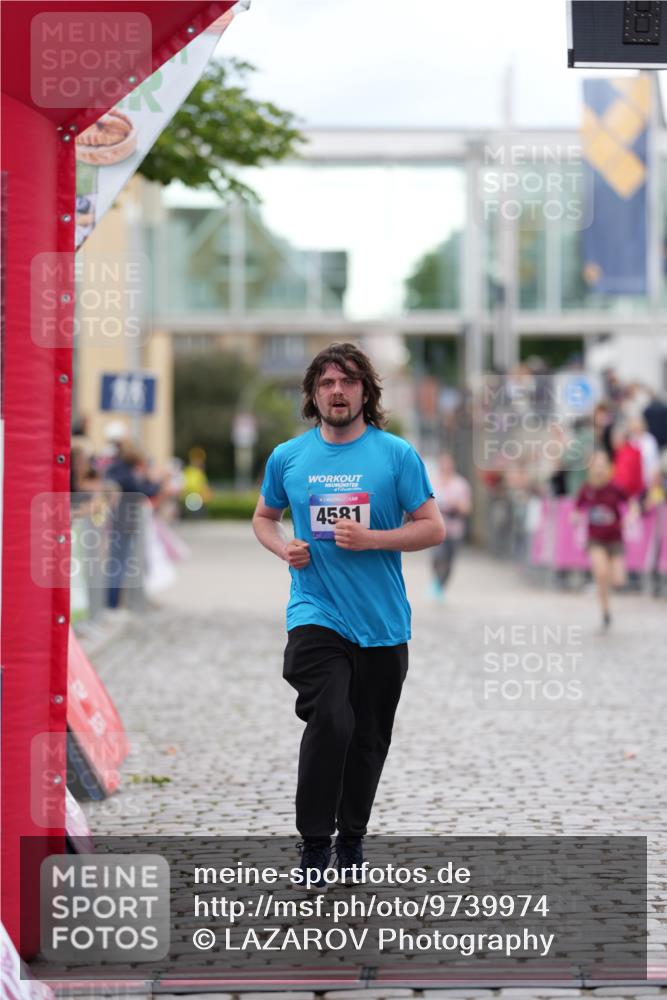 12.06.2026 - Holstenköstenlauf LAZAROV Photography http://msf.ph/oto/9739974 12.06.2026 18:09:02 Laufen 4581 meine-sportfotos.de