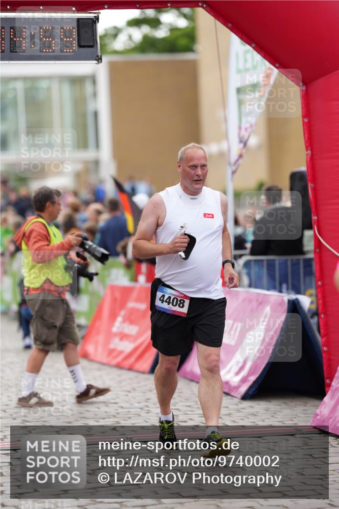 12.06.2026 - Holstenköstenlauf LAZAROV Photography http://msf.ph/oto/9740002 12.06.2026 18:04:57 Laufen 4337, 4408 meine-sportfotos.de