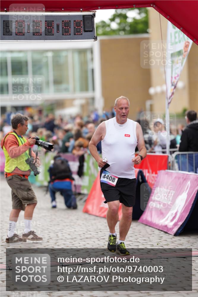 12.06.2026 - Holstenköstenlauf LAZAROV Photography http://msf.ph/oto/9740003 12.06.2026 18:04:57 Laufen 4337, 4408 meine-sportfotos.de