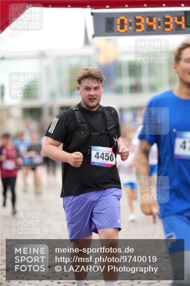 12.06.2026 - Holstenköstenlauf LAZAROV Photography http://msf.ph/oto/9740019 12.06.2026 18:04:32 Laufen 3721, 3788, 3883, 3916, 4119, 4278, 4450, 4553, 4717, 4757, 4763, 4764 meine-sportfotos.de