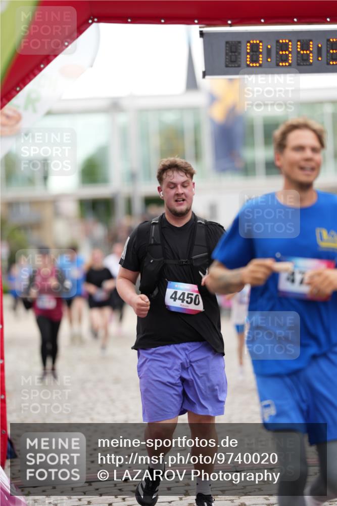 12.06.2026 - Holstenköstenlauf LAZAROV Photography http://msf.ph/oto/9740020 12.06.2026 18:04:31 Laufen 3721, 3788, 3883, 4119, 4278, 4450, 4553, 4717, 4757, 4763, 4764 meine-sportfotos.de