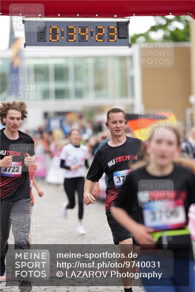 12.06.2026 - Holstenköstenlauf LAZAROV Photography http://msf.ph/oto/9740031 12.06.2026 18:04:21 Laufen 3535, 3674, 3706, 3707, 3722, 3808, 4099, 4109, 4116, 4642 meine-sportfotos.de